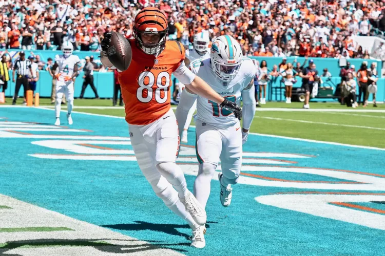 Burrow on the mark as Bengals win at Miami